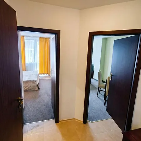 Mountain Paradise 2 - Cosy Mountain View - 200mbps Wifi בנסקו